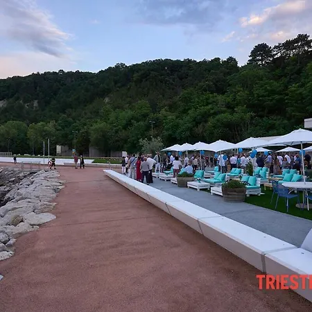 Ambrosia Oda ve Kahvaltı Múggia