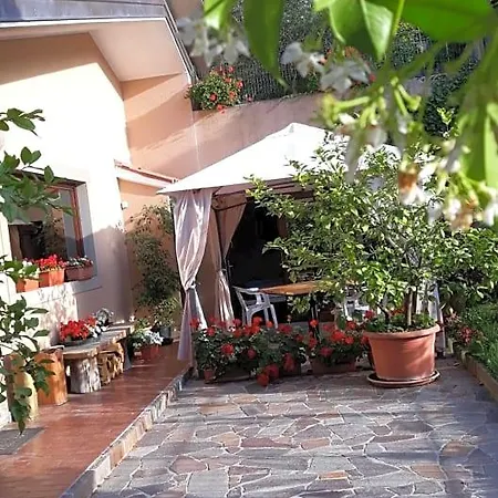 Ambrosia Bed & Breakfast 3*